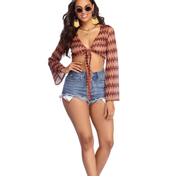 Windsor Chevron tie front crop Top - Picture 10 of 10